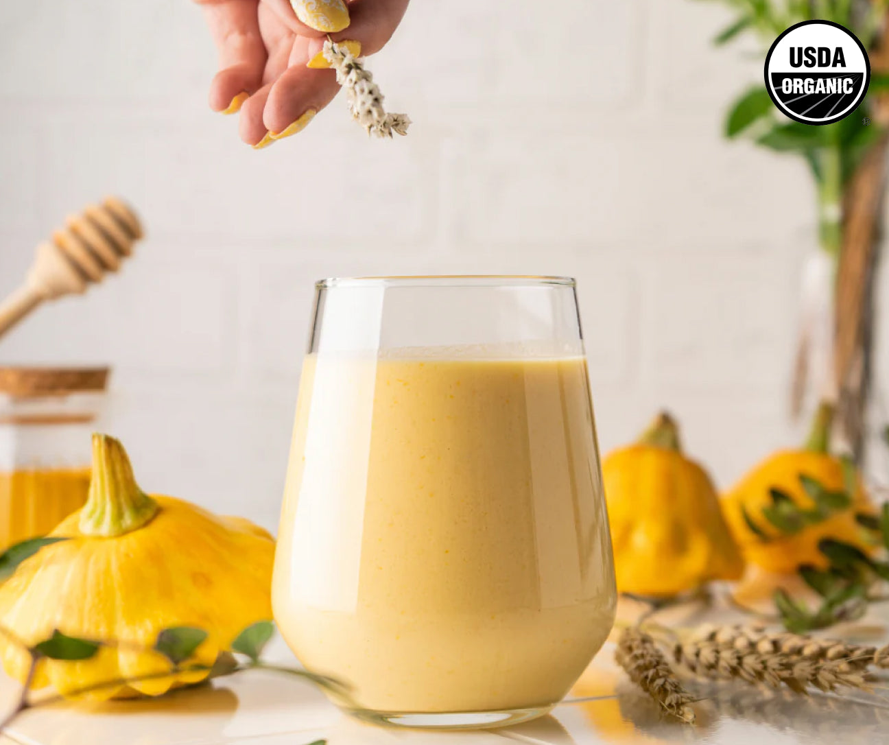 turmeric-latte-starter-kit-h5 1._Turmeric_6e512dba-33d3-4867-a890-51e27d14ee92.jpg